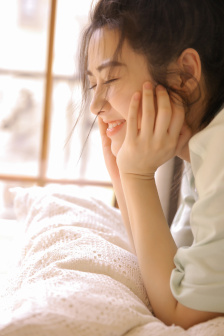 小黄书免费观看